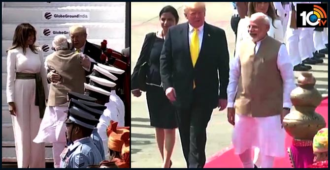 WELCOMETRUMP: MODI ARRIVED AIRPORT IN RANGE ROVER