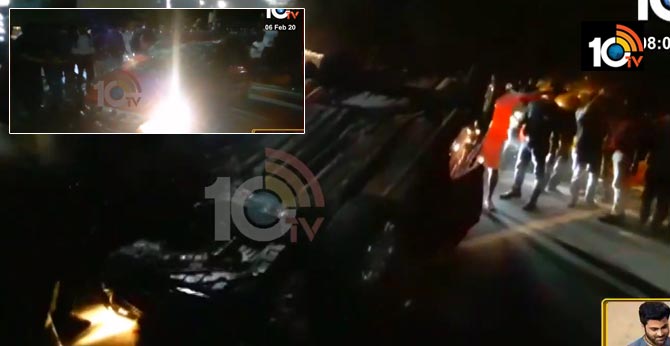 car accident at jubliee check post , hyderabad