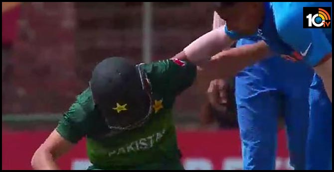 India vs Pakistan U19 World Cup semi-final: Indian pacer wins hearts with kind gesture after hitting PAK batsman with a bouncer