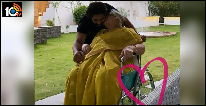 Allu Arjun Quarentine Life with grandma