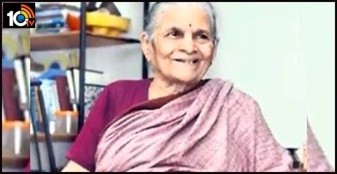 Former Akashavani News Reader Madapati Satyavathi Passed Away