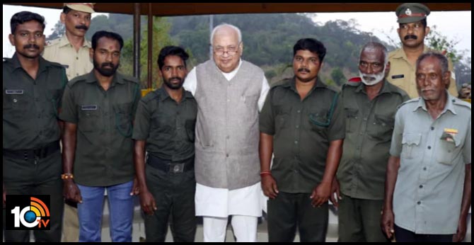 కరోనా ఎఫెక్ట్ : సెలవుపై వెళ్లిన గవర్నర్..ప్రభుత్వం అసహనం కరోనా ఎఫెక్ట్ : సెలవుపై వెళ్లిన గవర్నర్..ప్రభుత్వం అసహనం