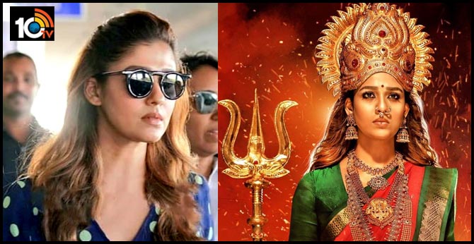 ఏళ్లు గడుస్తున్నా గ్రేస్ తగ్గట్లేదు: అమ్మవారి గెటప్లో నయనతార ఏళ్లు గడుస్తున్నా గ్రేస్ తగ్గట్లేదు: అమ్మవారి గెటప్లో నయనతార