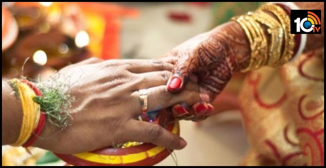 కరోనా విజృంభిస్తుంటే కూతురి పెళ్లి చేశాడు..సీన్ కట్ చేస్తే కరోనా విజృంభిస్తుంటే కూతురి పెళ్లి చేశాడు..సీన్ కట్ చేస్తే
