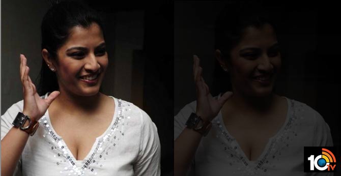 Varalaxmi Sarathkumar Sensational Comments on Casting Couch