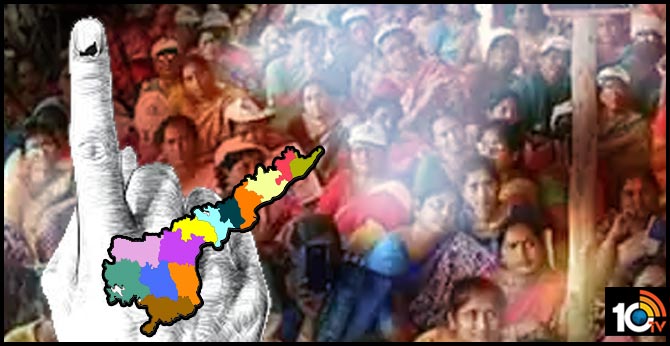 ఈసారి స్థానిక సంస్థల్లో చక్రం తిప్పేది మహిళలే! ఈసారి స్థానిక సంస్థల్లో చక్రం తిప్పేది మహిళలే!