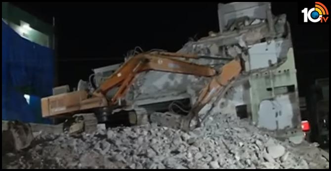building demolition In Secunderabad Kharkhana One Died
