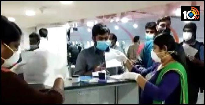 హైదరాబాద్ టూ కర్ణాటక: కరోనాతో చనిపోయిన వ్యక్తి ఎక్కడెక్కడ తిరిగాడంటే…! హైదరాబాద్ టూ కర్ణాటక: కరోనాతో చనిపోయిన వ్యక్తి ఎక్కడెక్కడ తిరిగాడంటే…!