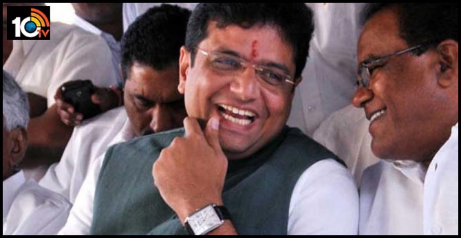 ex minister Duddilla sridhar babu may be joining TRS