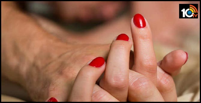 father attempt to murder by son over extra marital affair with daughter in law in punjab
