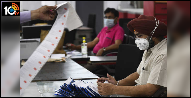Government may take up PF for companies with 100+ staff