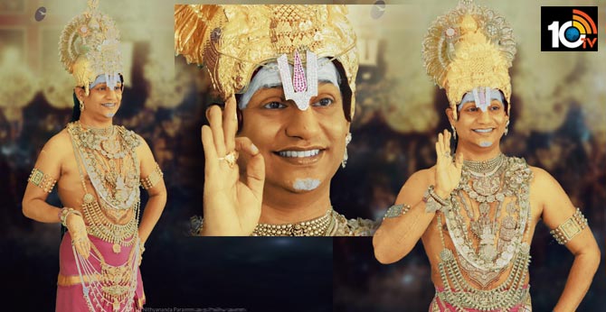 నిత్యానంద వేషాలు.. బంగారంతో మెరిసిపోతున్న స్వామి నిత్యానంద వేషాలు.. బంగారంతో మెరిసిపోతున్న స్వామి