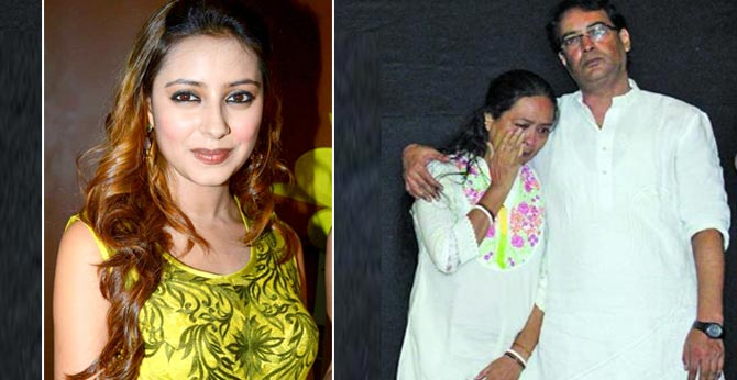 Pratyusha Banerjee's Dad "heartbroken" As He Couldn't Find A Garland For Her Amid Lockdown