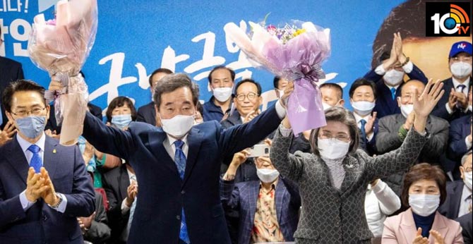 South Korea's ruling party wins election landslide amid coronavirus outbreak