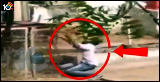 drunk man dies by touching transformer in jagtiyal