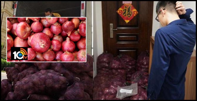 Chinese Woman Sends Cheating Boyfiend 1,000 Kilos of Onions Because “It’s His Turn to Cry”