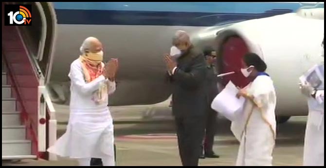 PM Arrives In Cyclone-Hit West Bengal, Met By Mamata Banerjee At Airport