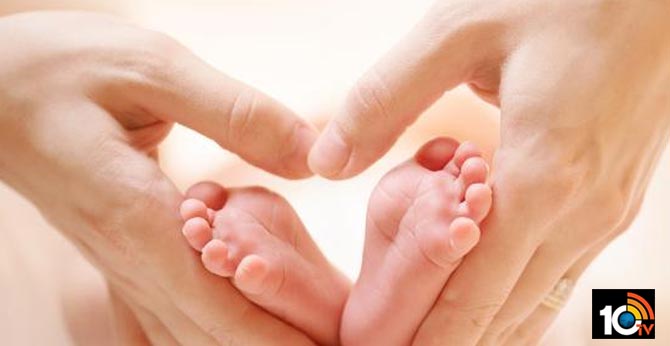woman gives Birth to baby by fighting Coronavirus
