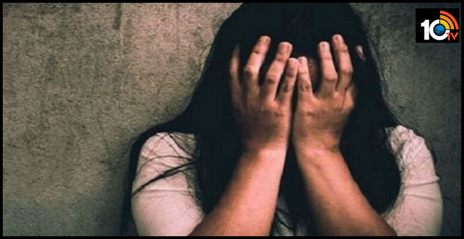 Girl kills brother for molestation bid, surrenders,uttar pradesh
