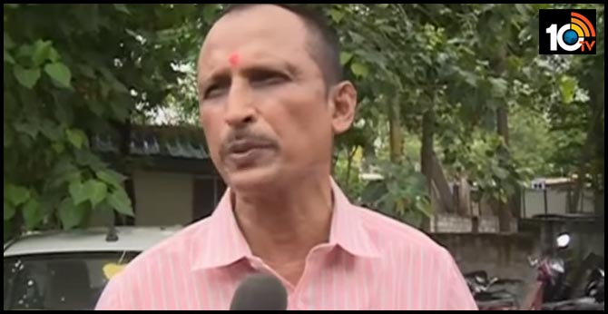 doctor sudhakar went to police station