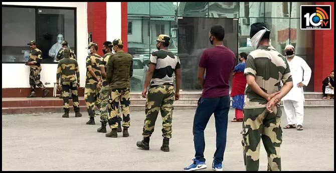 మరో 33మంది BSF జవాన్లకు కరోనా పాజిటివ్ మరో 33మంది BSF జవాన్లకు కరోనా పాజిటివ్