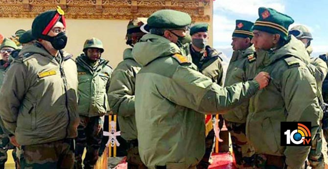 Army chief awards 5 soldiers for valiantly fighting Chinese troops in Galwan and Pangong Tso