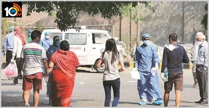 Delhi: At crematoriums, packed ambulances, rushed farewells