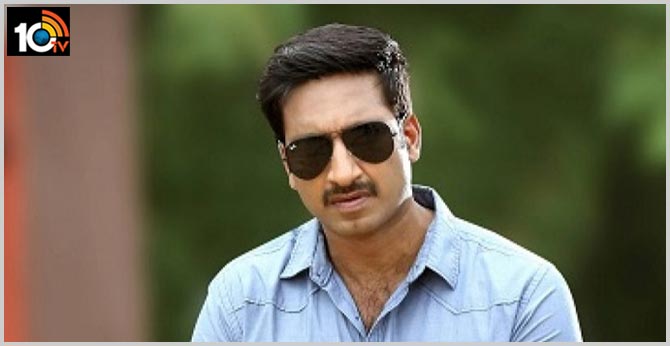 డిఫరెంట్గా గోపీచంద్.. షూటింగ్కు రెడీ డిఫరెంట్గా గోపీచంద్.. షూటింగ్కు రెడీ