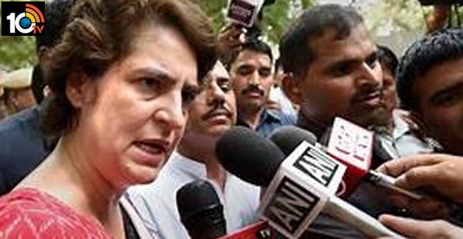 "I'm Indira Gandhi's Granddaughter," Priyanka Gandhi Dares UP Government