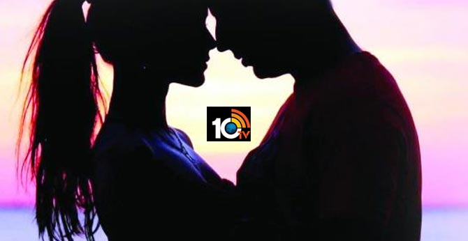Mumbai : FIR against  Married IRS officer cheats woman on pretext of marriage; for sexual assault, unnatural sex