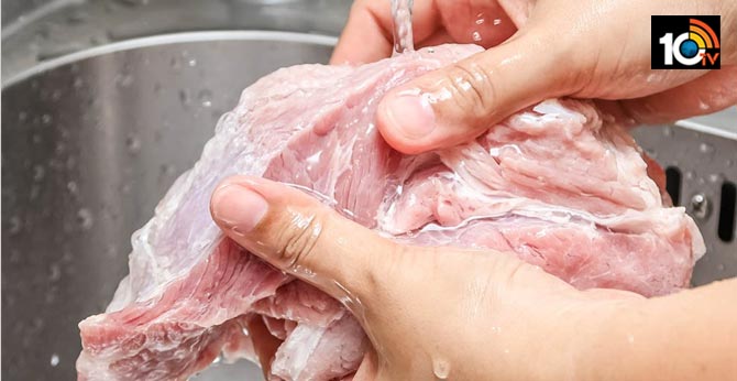 Should you wash meat?