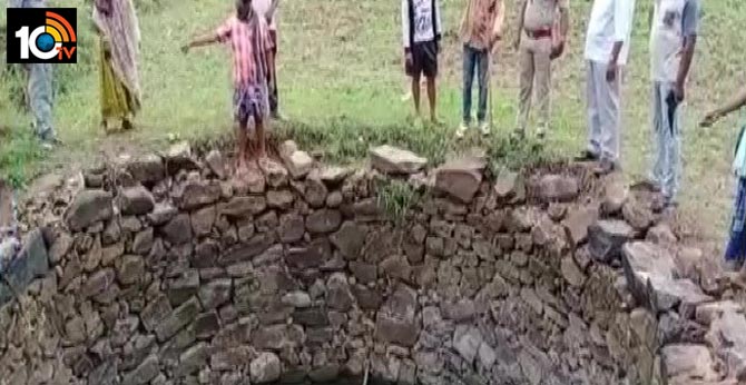 Two children die after accidentally falling in well in Andhra's Srikakulam