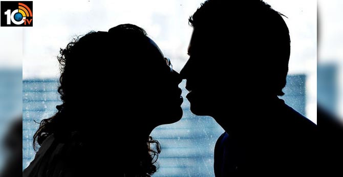 Wife kills husband with paramour help, east godavari district