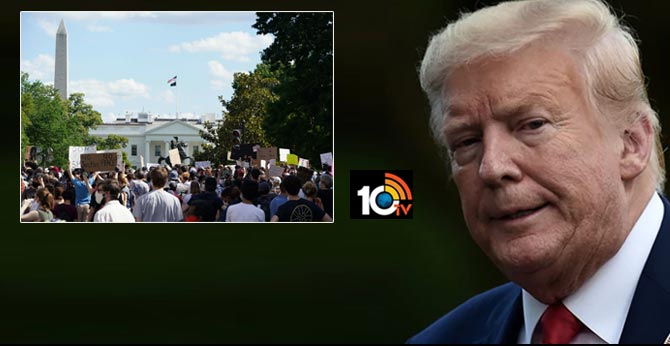 బంకర్లో దాక్కున్న Trump, ఎగసిపడుతున్న ఆందోళనలు బంకర్లో దాక్కున్న Trump, ఎగసిపడుతున్న ఆందోళనలు