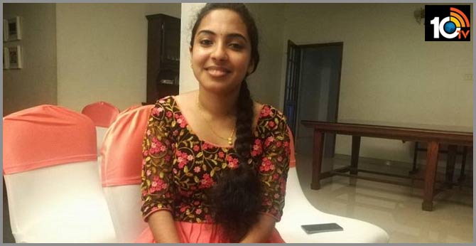 మిమిక్రీలో ఆమె ఓ అద్భుతం.. 4నిమిషాల్లో 51మంది సెలబ్రిటీల వాయిస్‌లు!