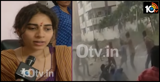 బెజవాడ గ్యాంగ్ వార్ లో రాజకీయ నాయకుల హస్తం ? బెజవాడ గ్యాంగ్ వార్ లో రాజకీయ నాయకుల హస్తం ?