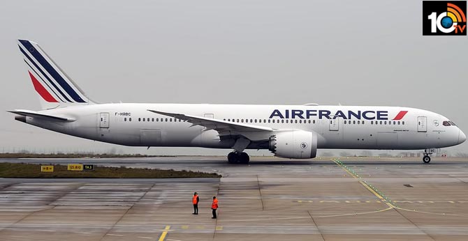 Air France announces 7,500 layoffs as coronavirus hammers aviation industry