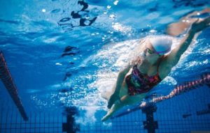 Coronavirus : how safe are gyms, swimming pools, trains, and tubes?