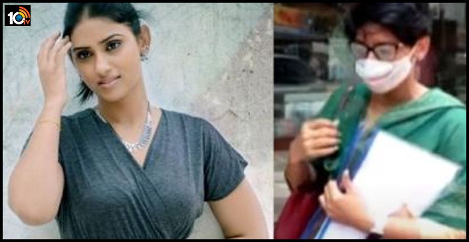ఇవిగో ఆధారాలు.. సిఐపై చర్యలు తీసుకోవాలంటూ నటి శ్రీసుధ ఫిర్యాదు.. ఇవిగో ఆధారాలు.. సిఐపై చర్యలు తీసుకోవాలంటూ నటి శ్రీసుధ ఫిర్యాదు..