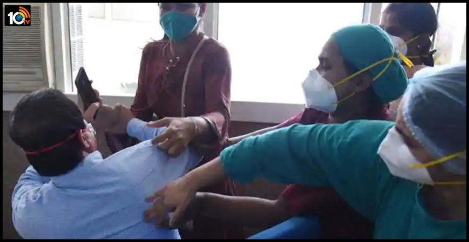doctor-harassing-nurses-covid-duty-hospital-haryana.1