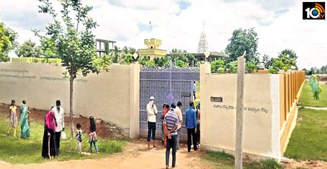 తెలంగాణలో మరో డేరా బాబా…మహిళపై లైంగిక దాడి తెలంగాణలో మరో డేరా బాబా…మహిళపై లైంగిక దాడి