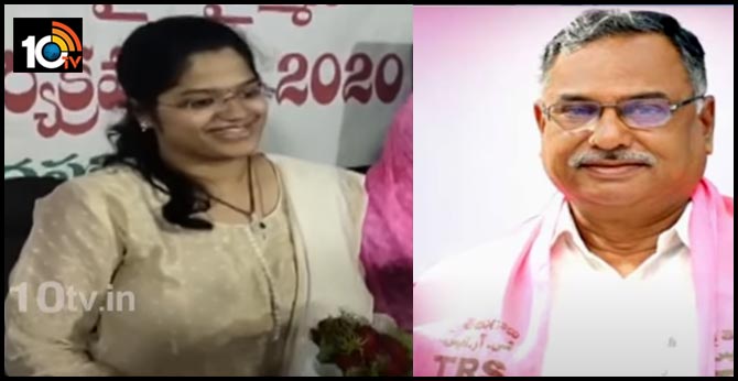 టీఆర్ఎస్ ఎమ్మెల్యేకు కోడలి పదవి కష్టాలు, సొంత పార్టీ నేతలతోనే పొంచి ఉన్న ప్రమాదం టీఆర్ఎస్ ఎమ్మెల్యేకు కోడలి పదవి కష్టాలు, సొంత పార్టీ నేతలతోనే పొంచి ఉన్న ప్రమాదం