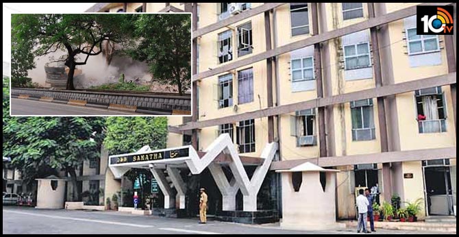 telangana-secretariat-old-buildings-demoliton-speed-up