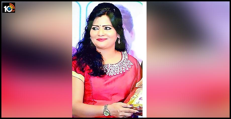 అప్పుల బాధతో టీవీ నటి ఆత్మహత్య అప్పుల బాధతో టీవీ నటి ఆత్మహత్య