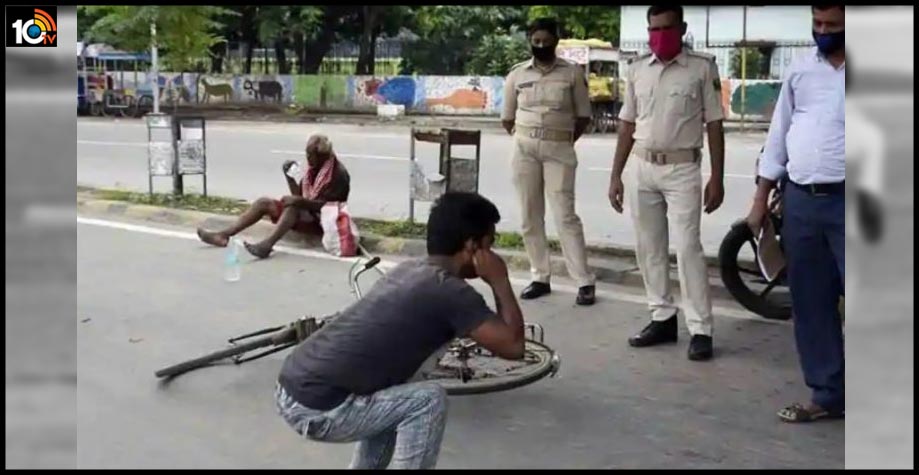 ’మాస్క్ లగానా హై‘పెట్టుకోకుంటే..500ల సార్లు ఇంపోజిషన్ రాయాల్సిందే ’మాస్క్ లగానా హై‘పెట్టుకోకుంటే..500ల సార్లు ఇంపోజిషన్ రాయాల్సిందే