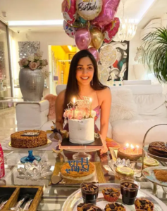 Celebrity social media photos: Suhana Khan, Asim Riaz, Hina Khan and others