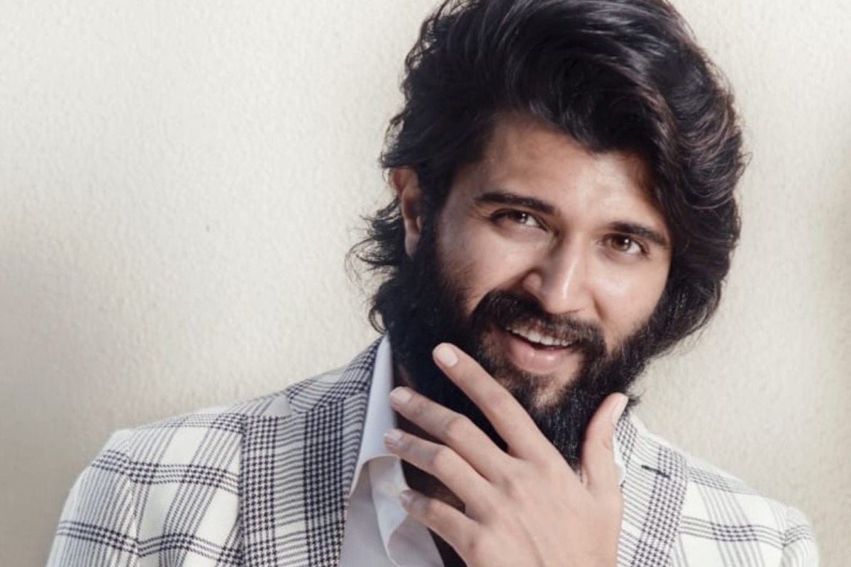 Vijay Devarakonda: రౌడీ హీరో ఆశలన్నీ లైగర్పైనే.. గేమ్ ఛేంజర్ అవుతుందా? Vijay Devarakonda: రౌడీ హీరో ఆశలన్నీ లైగర్పైనే.. గేమ్ ఛేంజర్ అవుతుందా?