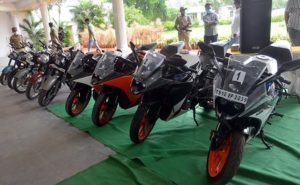 15 Bike Thieves Gang arrested after robbery vehicles in Hyderabad city