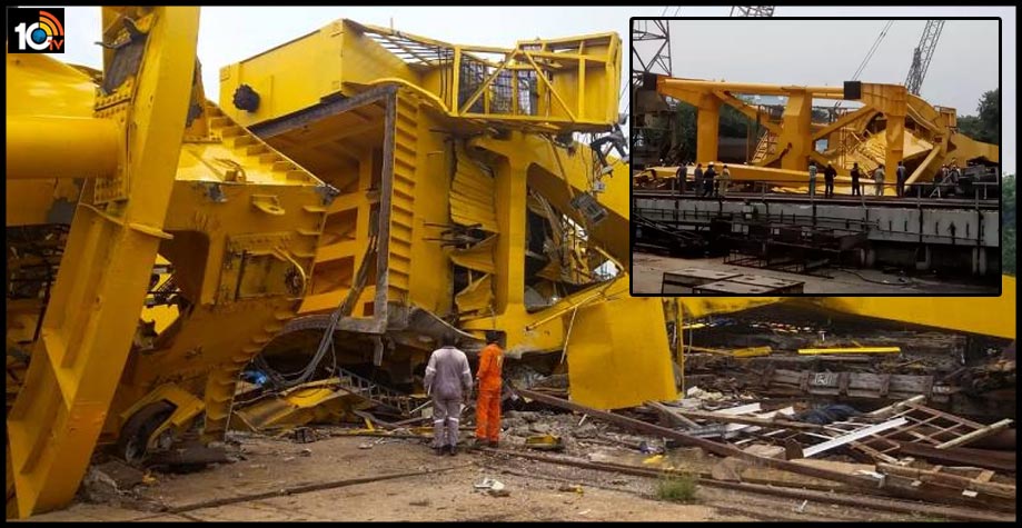 crane-accident-hindustan-shipyard-at-visakhapatnam-6-died1