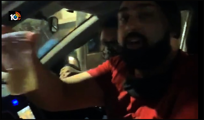 delhi-couple-harassed